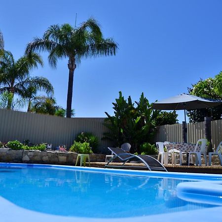 Palms Bed & Breakfast Perth Esterno foto