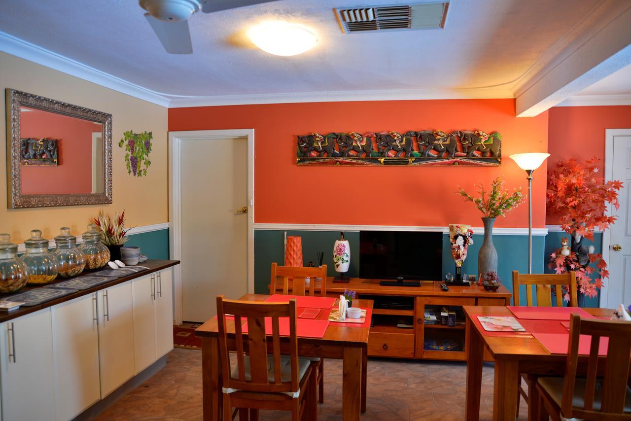 Palms Bed & Breakfast Perth Esterno foto